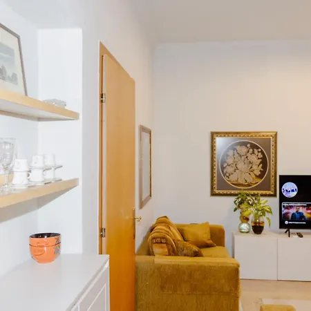 G House Apartamento Tirana